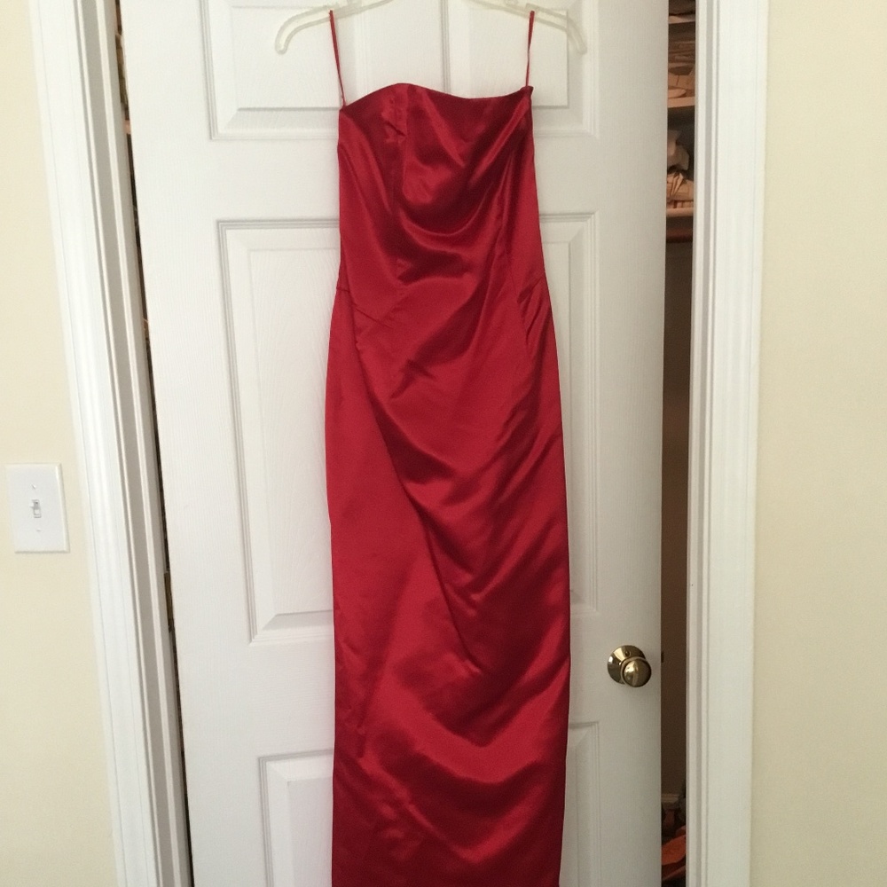 Lord and Taylor strapless red satin dress with train size 6